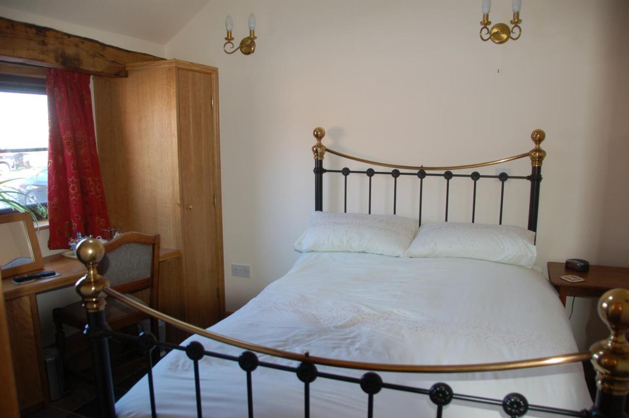 Bed and Breakfast Vale Farm Higham on The Hill Exterior foto